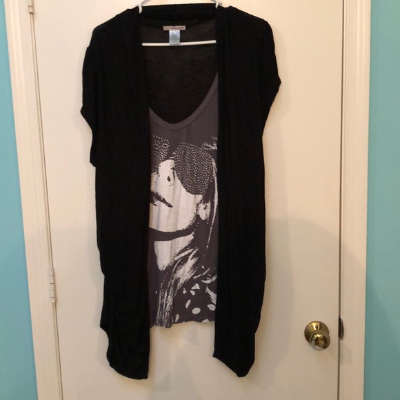 Vetra Teeze Tops - Top